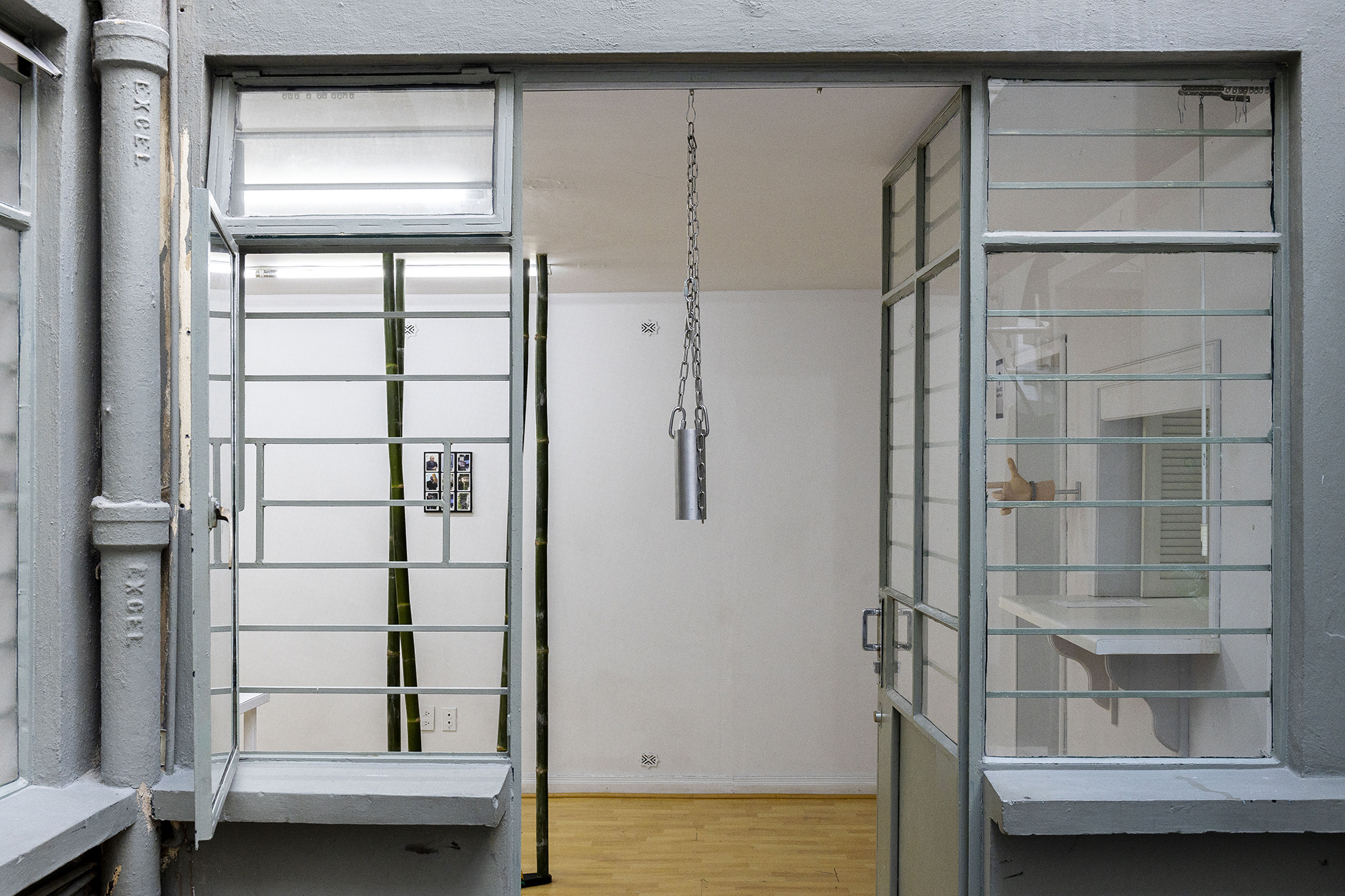 2022 02 Intelleaks, NASL, Mexico City — Installation View Entrance 01 — Jeronim Horvat